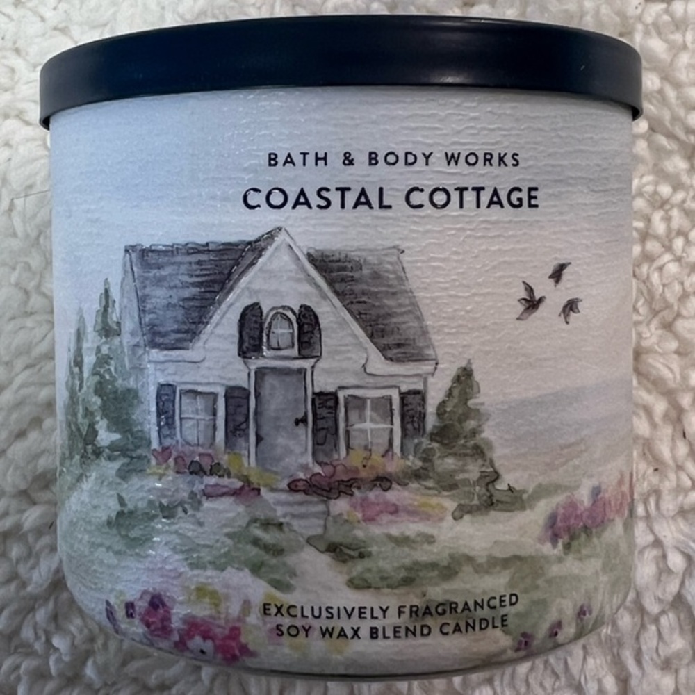 Bath & Body Works Coastal Cottage 3-Wick Soy Wax Candle 3-Wick 14.5 Oz